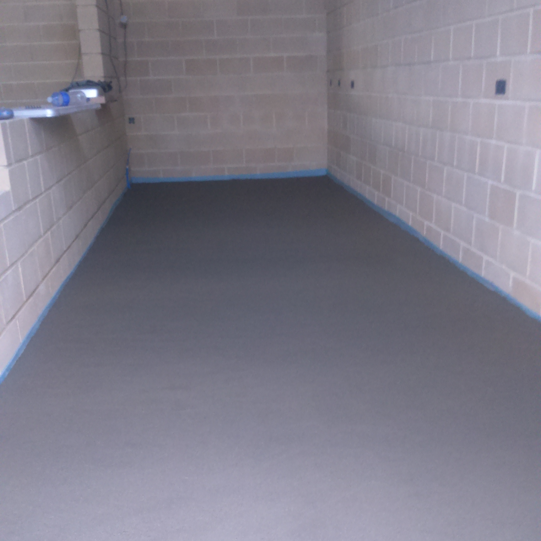 Rénovation d'une salle des fêtes - chape talochée